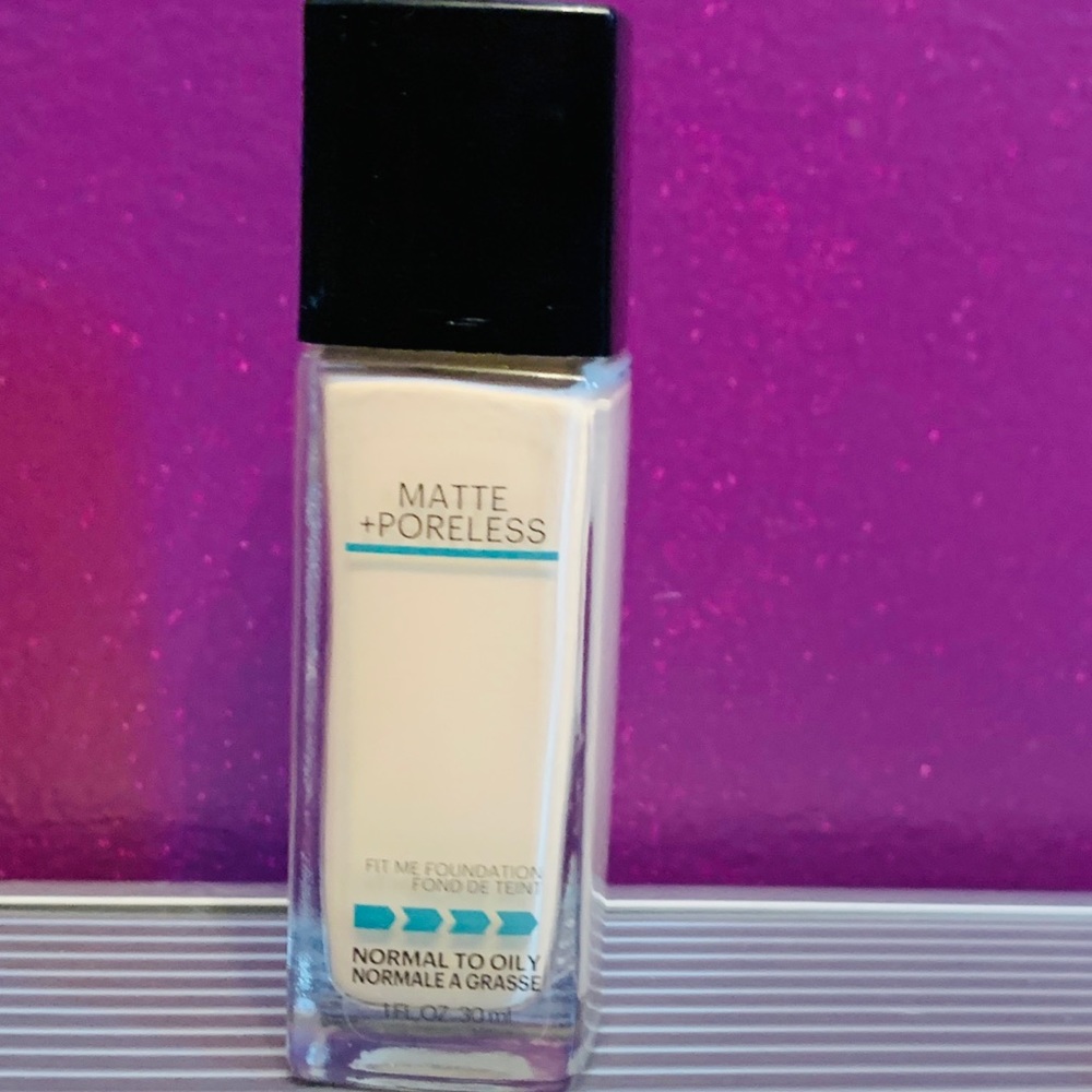 Maybelline Fit Me! matte and poreless foundation